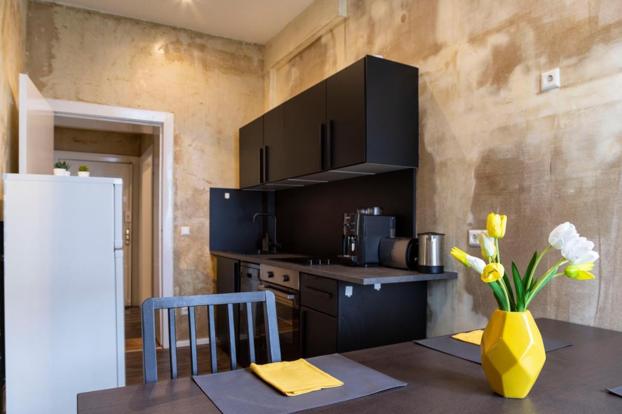Shabby Chic +freshly Furnished&renovated Apartamento Berlim